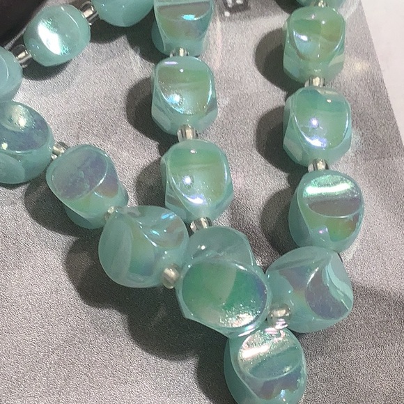 VINTAGE 1950s WEST GERMAN 2 STRAND  AQUA IRIDESCENT BEADED NECKLACE EARRINGS - Picture 8 of 8